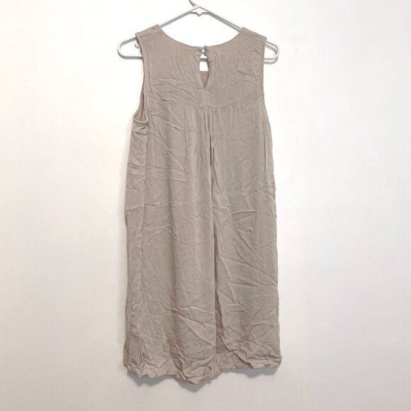 NEW NWT JANE AND DELANCEY Taupe Gray ish Crochet Eyelet Sleeveless Shift Dress - Picture 11 of 13